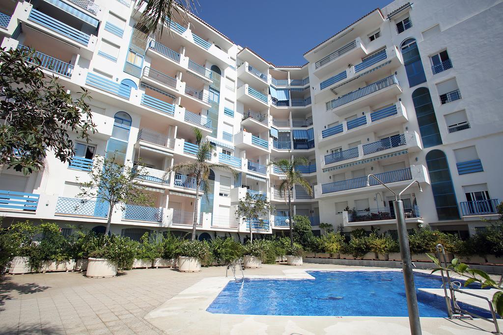 דירות אסטפונה Apartamento El Faro Leisure Port מראה חיצוני תמונה