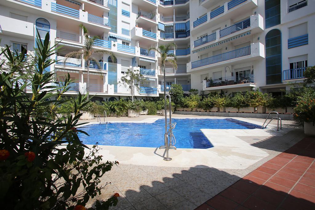 דירות אסטפונה Apartamento El Faro Leisure Port מראה חיצוני תמונה